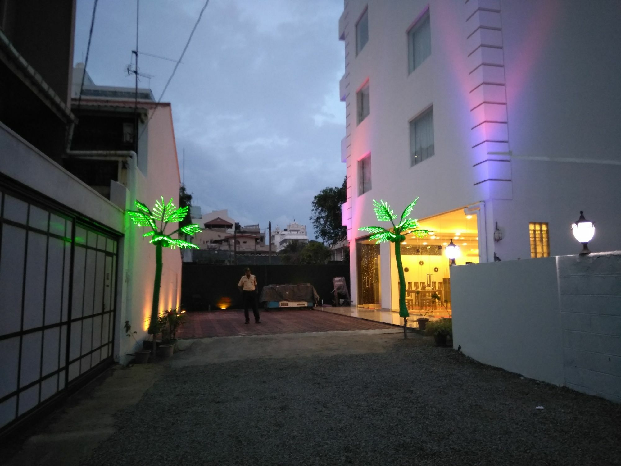 Hotel Nelly Marine Colombo Buitenkant foto