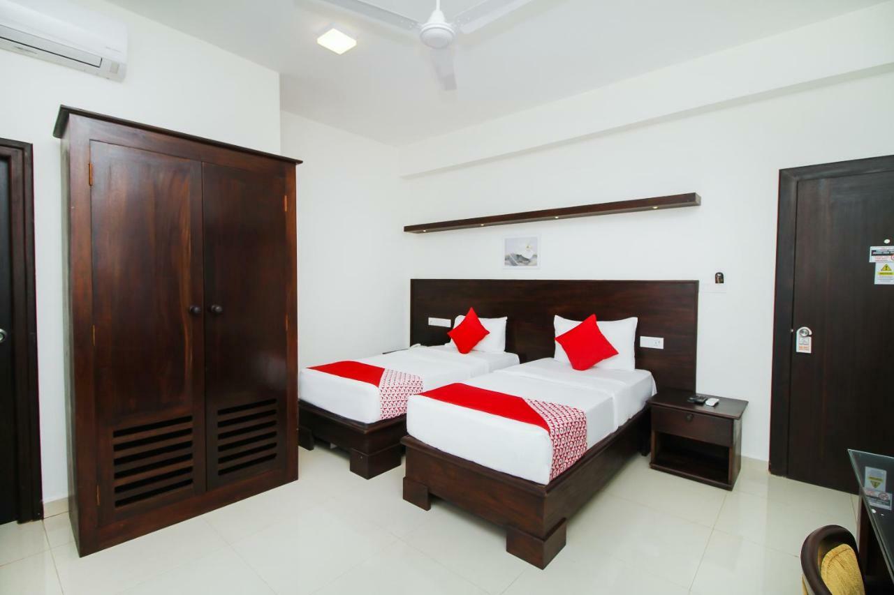 Hotel Nelly Marine Colombo Buitenkant foto