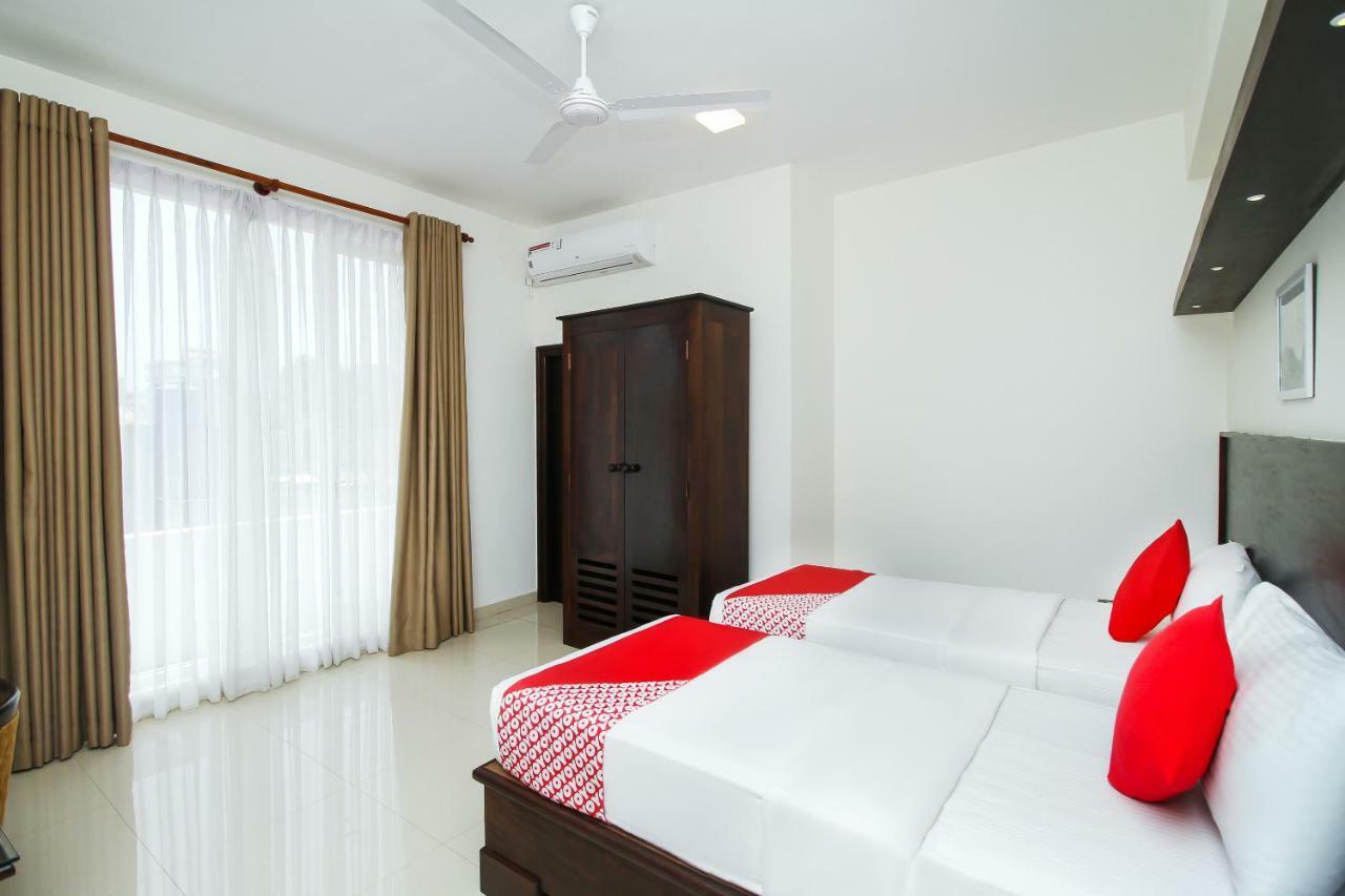 Hotel Nelly Marine Colombo Buitenkant foto