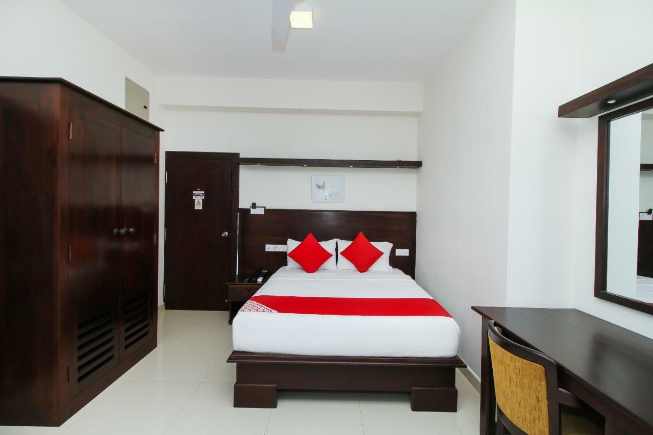 Hotel Nelly Marine Colombo Buitenkant foto