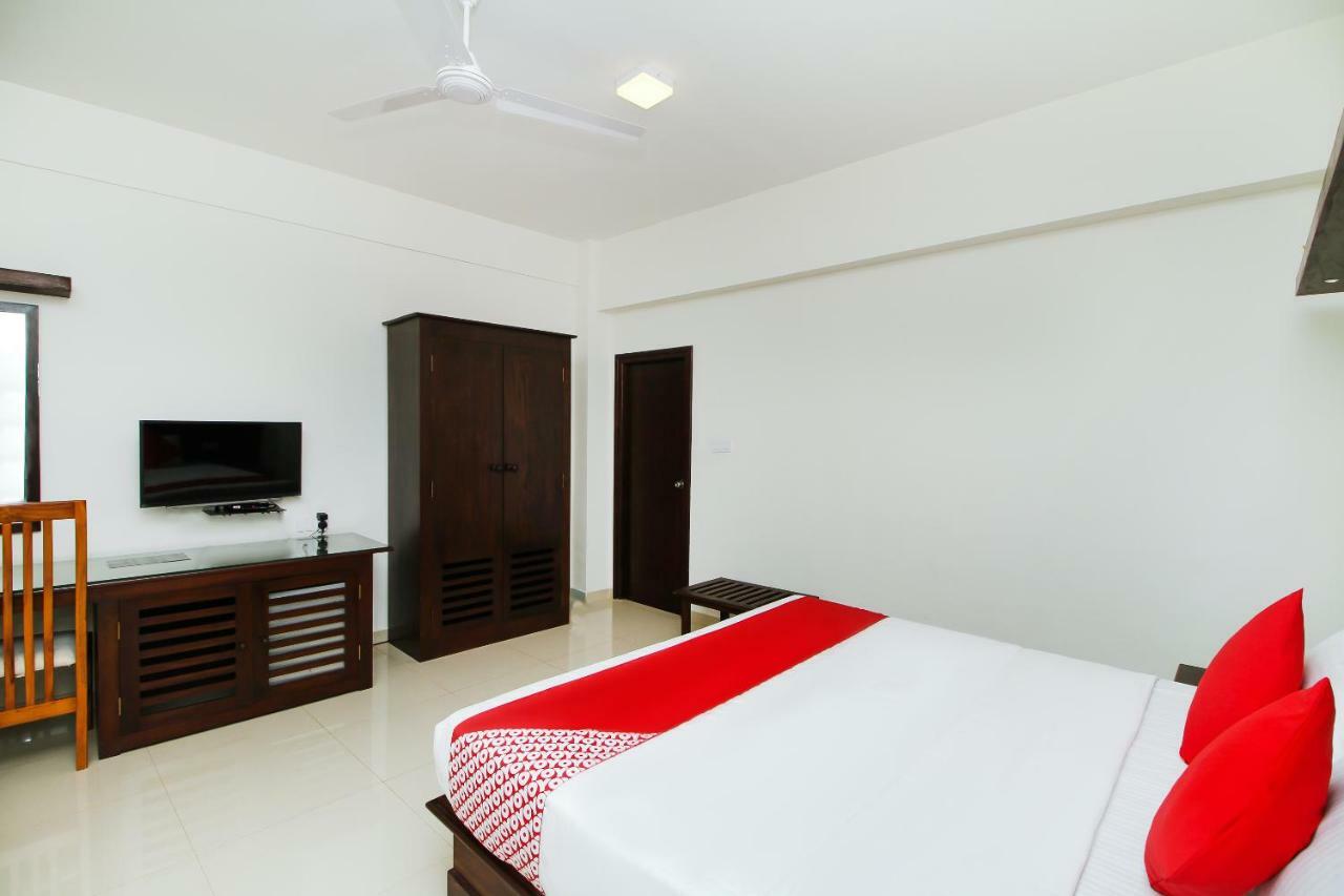 Hotel Nelly Marine Colombo Buitenkant foto