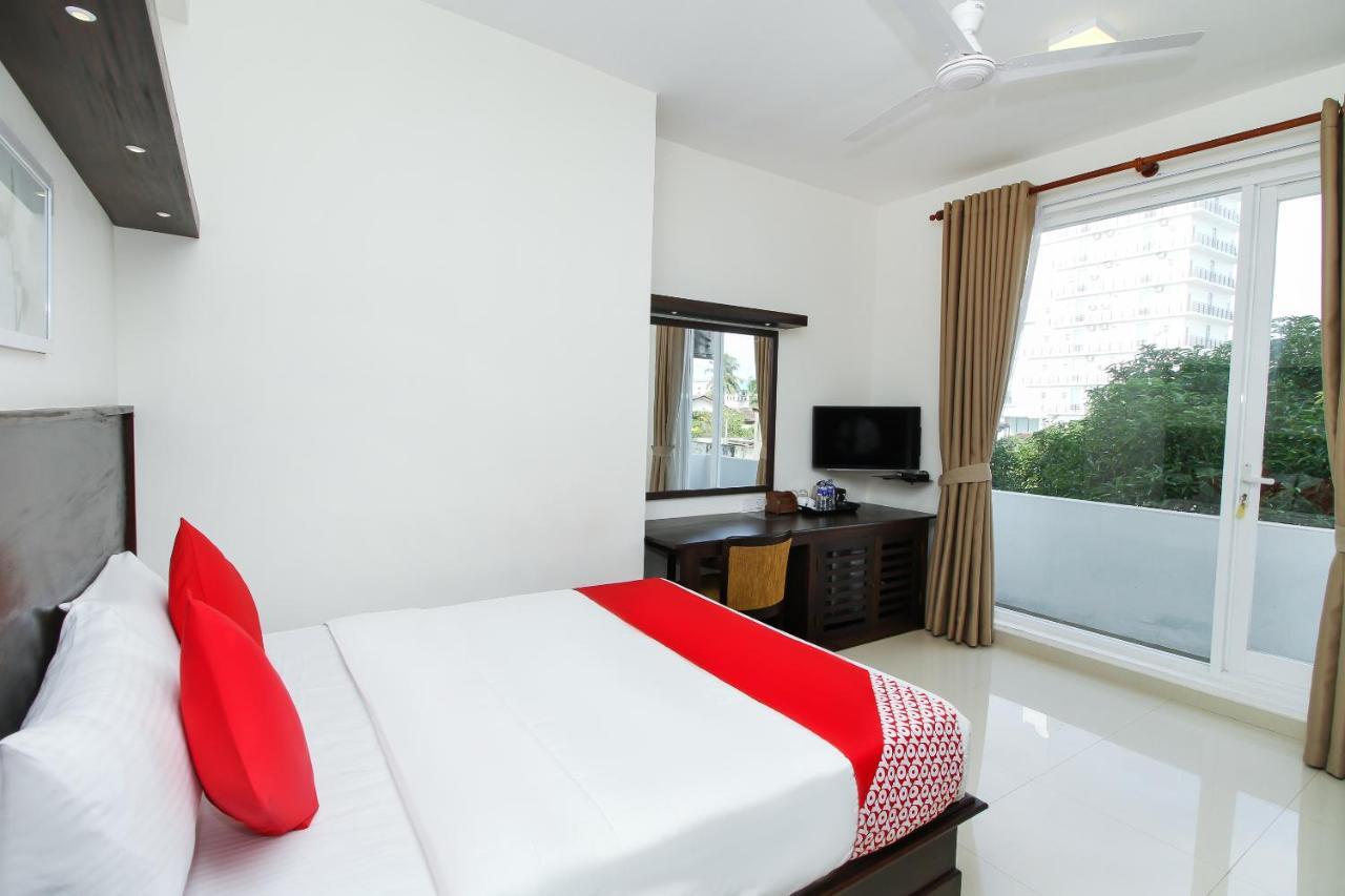 Hotel Nelly Marine Colombo Buitenkant foto